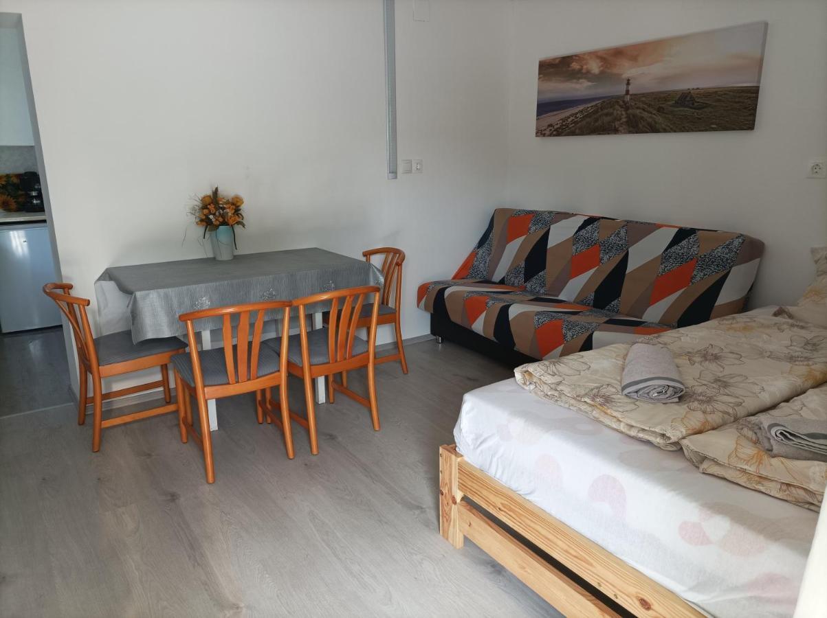 Csilla Apartman Balogunyom Buitenkant foto